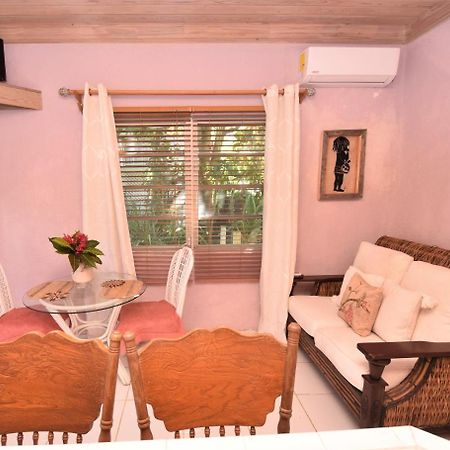 The Sugar Apple Lodging Dunmore Town Экстерьер фото