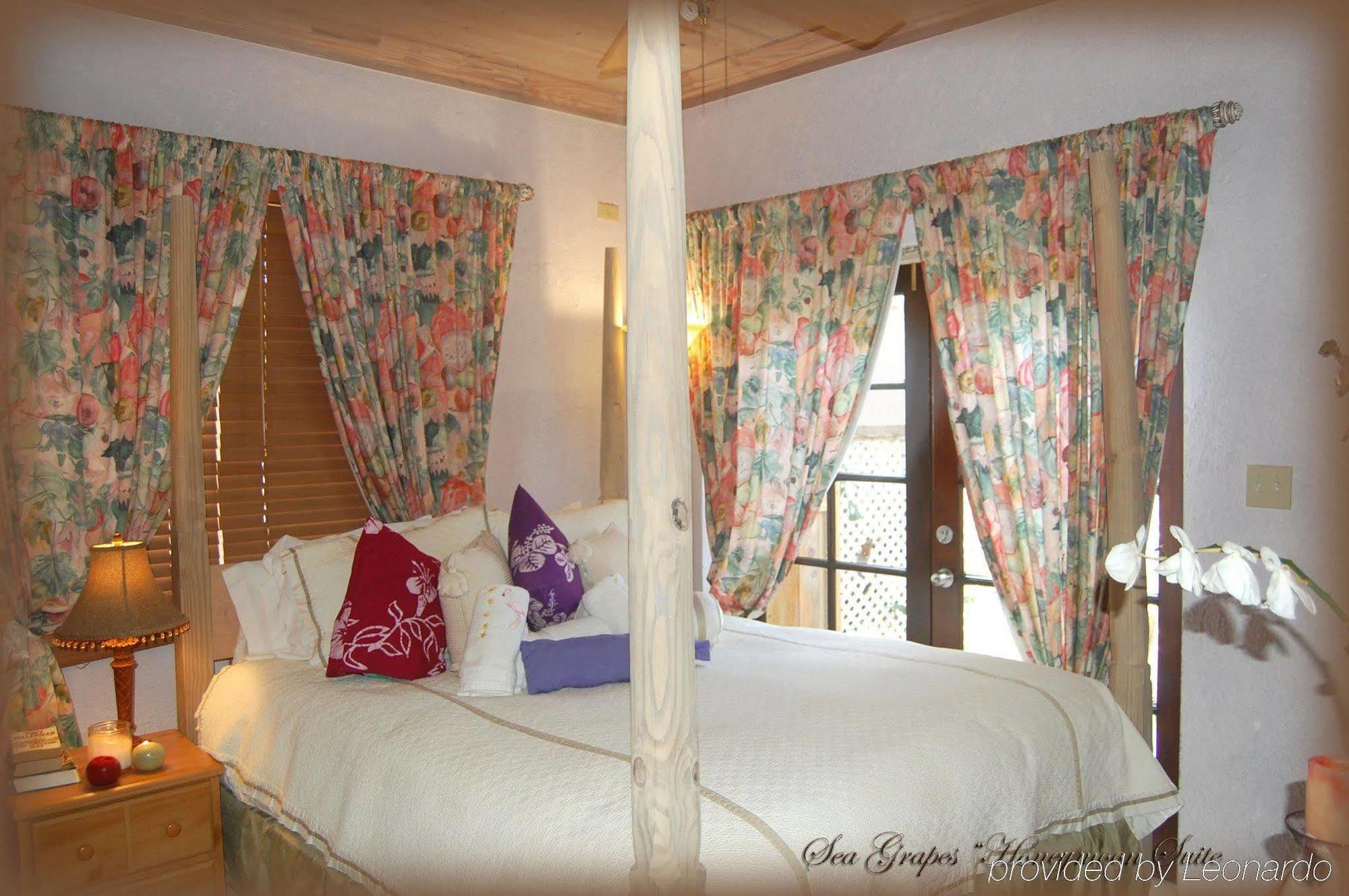 The Sugar Apple Lodging Dunmore Town Номер фото