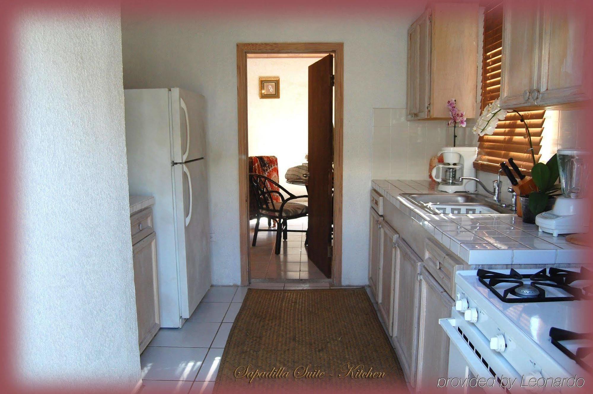 The Sugar Apple Lodging Dunmore Town Номер фото