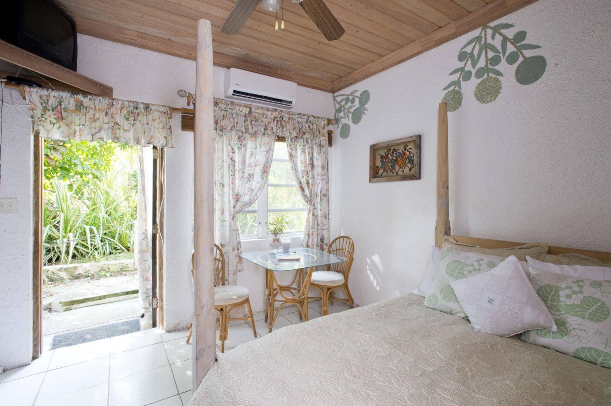The Sugar Apple Lodging Dunmore Town Экстерьер фото