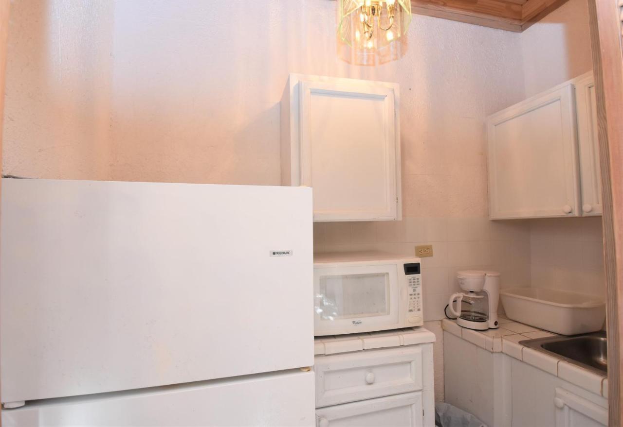 The Sugar Apple Lodging Dunmore Town Экстерьер фото